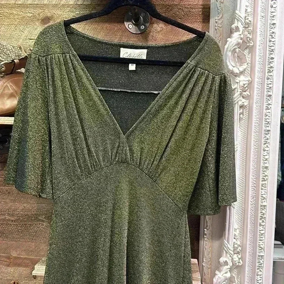 CLEOBELLA gorgeous gold long dress with high slit Fits like a Medium - Picture 3 of 9